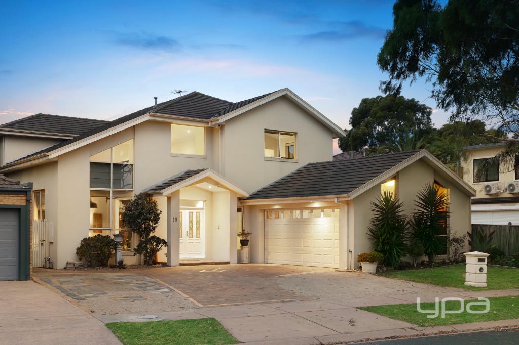 19 Lakeside Dr, Point Cook, VIC 3030