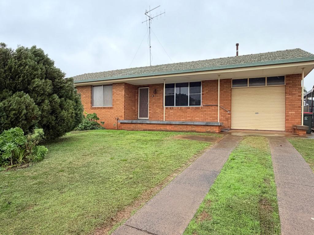 16 Downes Cres, Parkes, NSW 2870