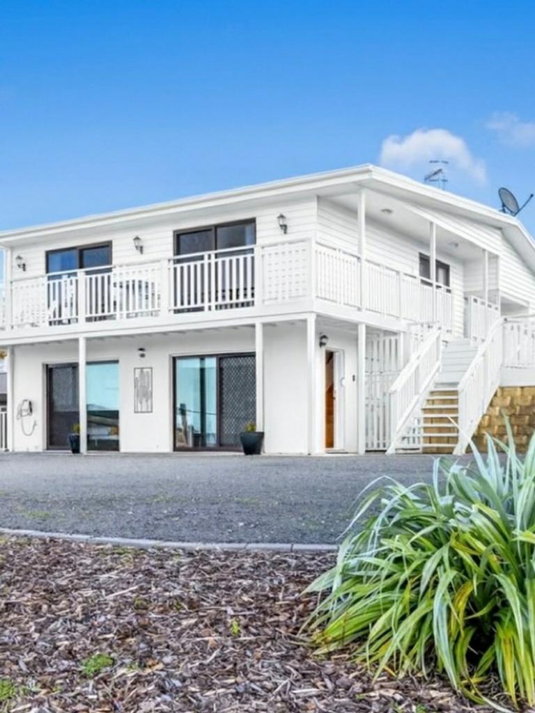 124 Scamander Ave, Scamander, TAS 7215