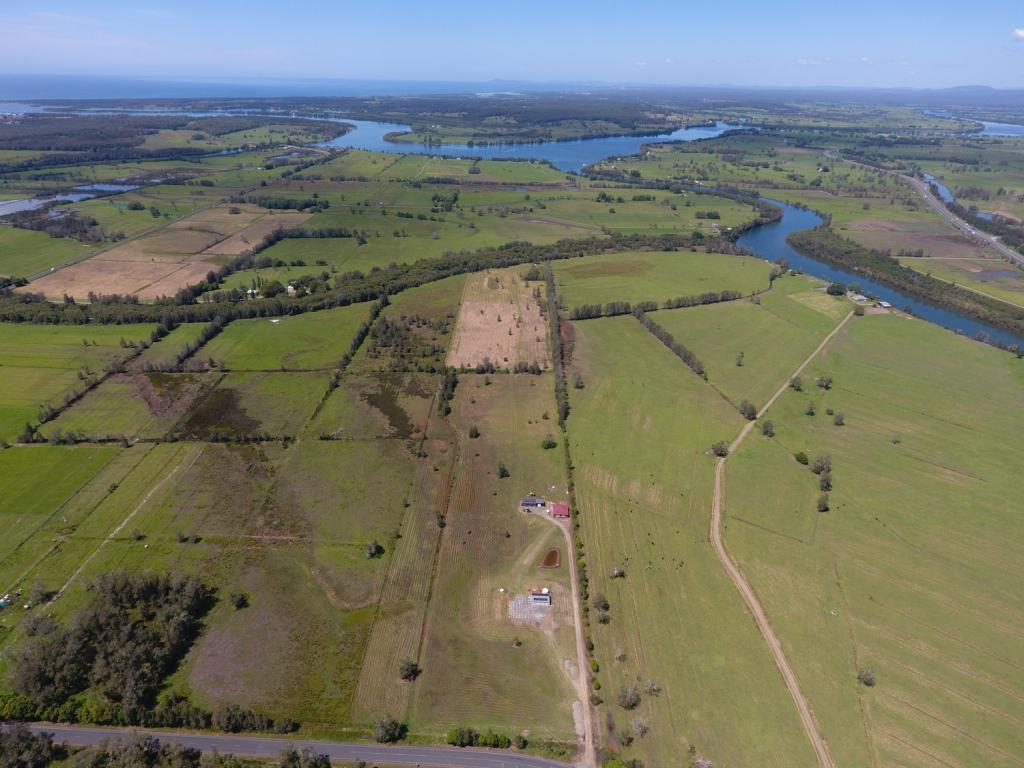 140 Harrington Rd, Coopernook, NSW 2426