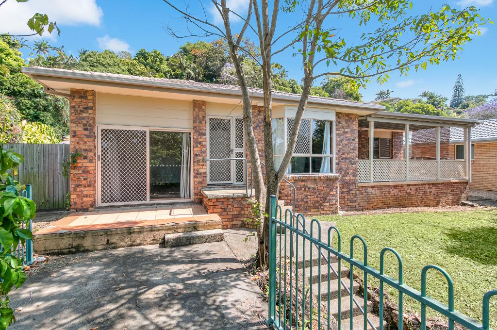 67 Bimbadeen Ave, Banora Point, NSW 2486