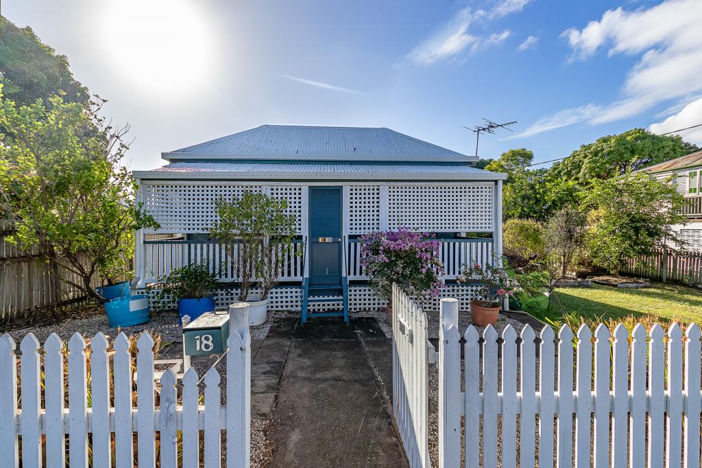 18 Sixth Ave, South Townsville, QLD 4810