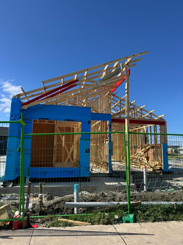 13 RAVINE DR, WOLLERT, VIC 3750