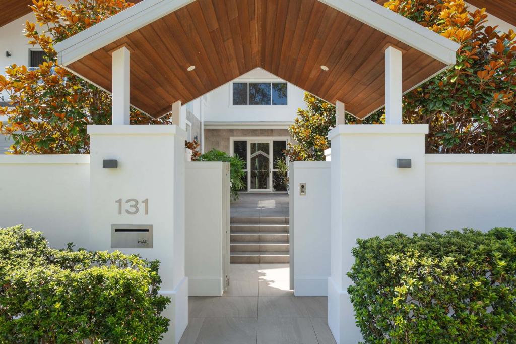 131 Laguna Ave, Palm Beach, QLD 4221