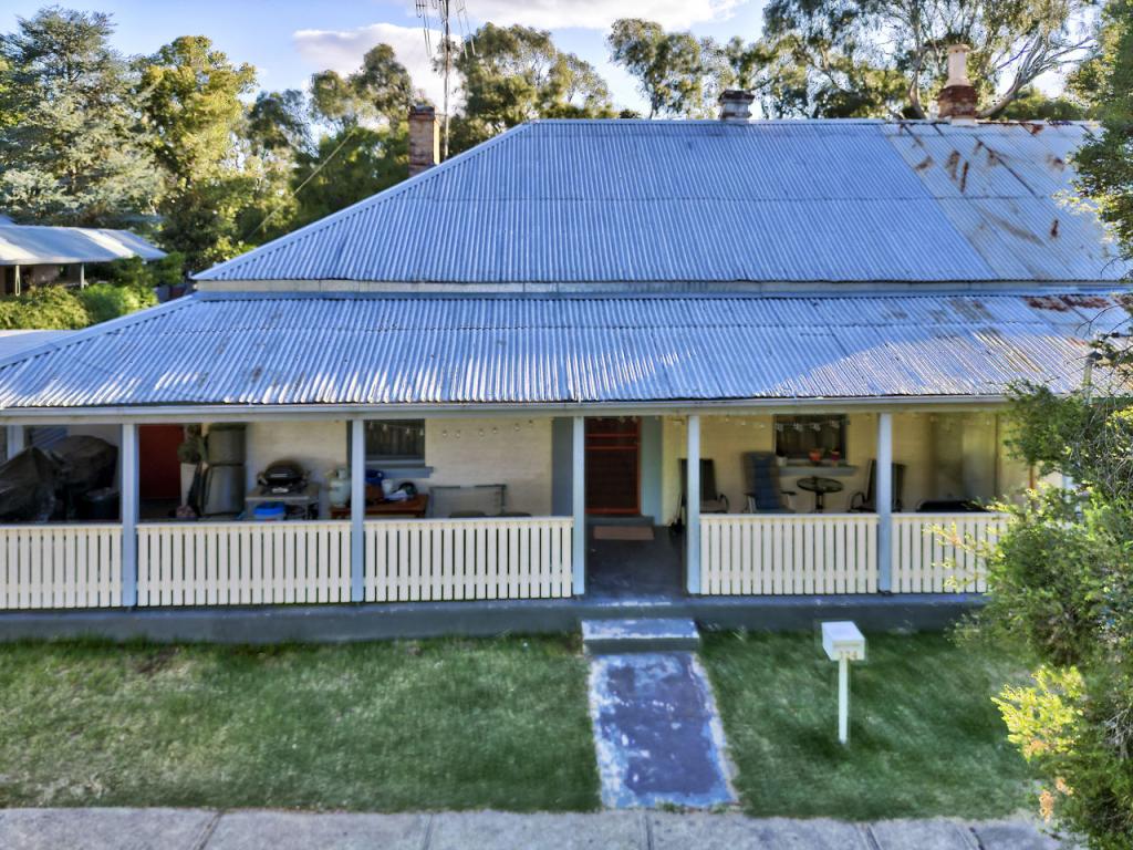 324 Conroy St, Deniliquin, NSW 2710