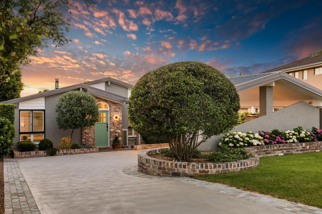 14 Elkhorn Pl, Alfords Point, NSW 2234