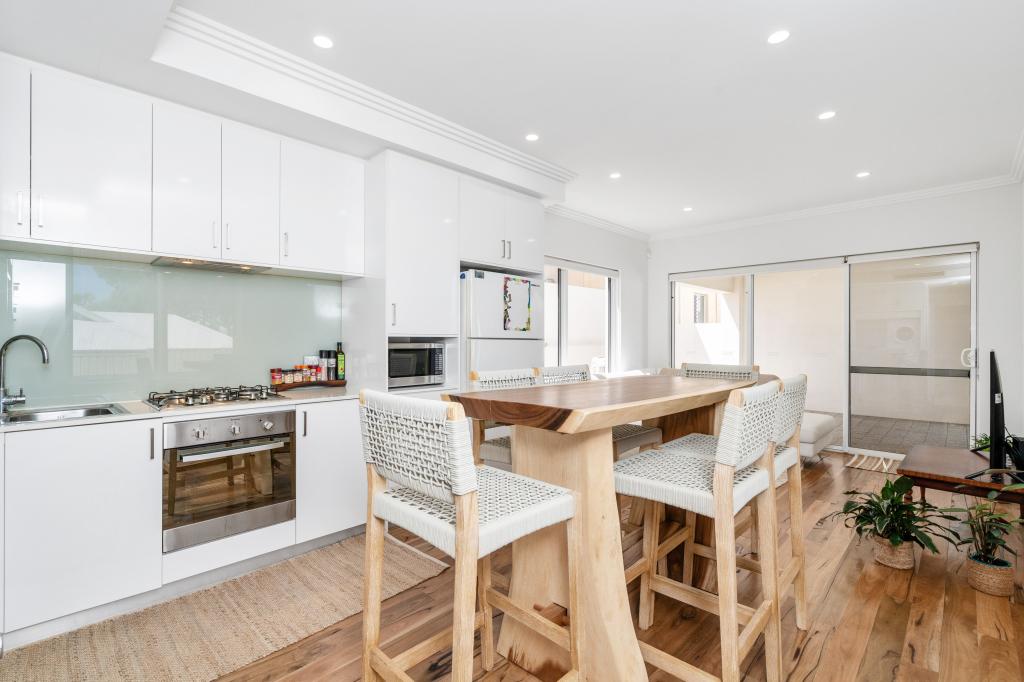 2/3 Norman St, Fremantle, WA 6160