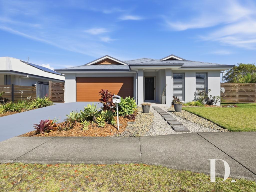 2 WATERGUM CL, SAPPHIRE BEACH, NSW 2450