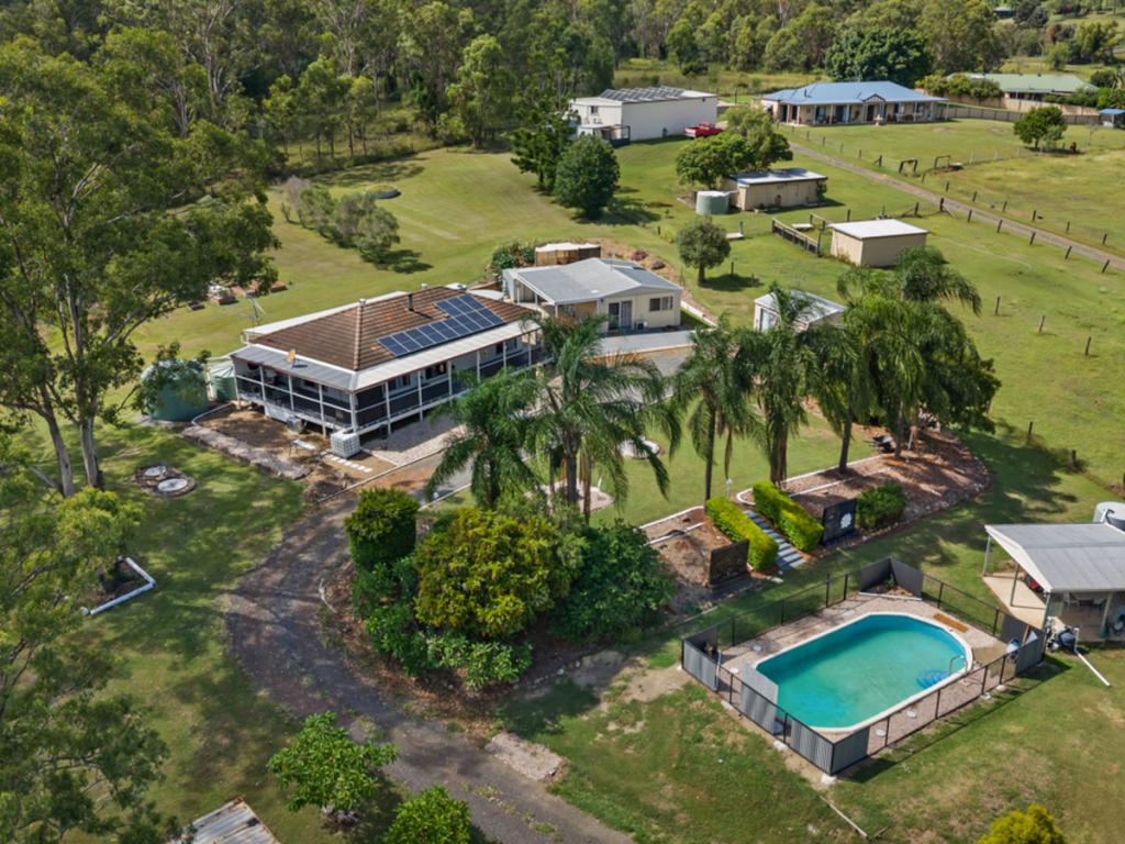10 Leslee Ct, Summerholm, QLD 4341