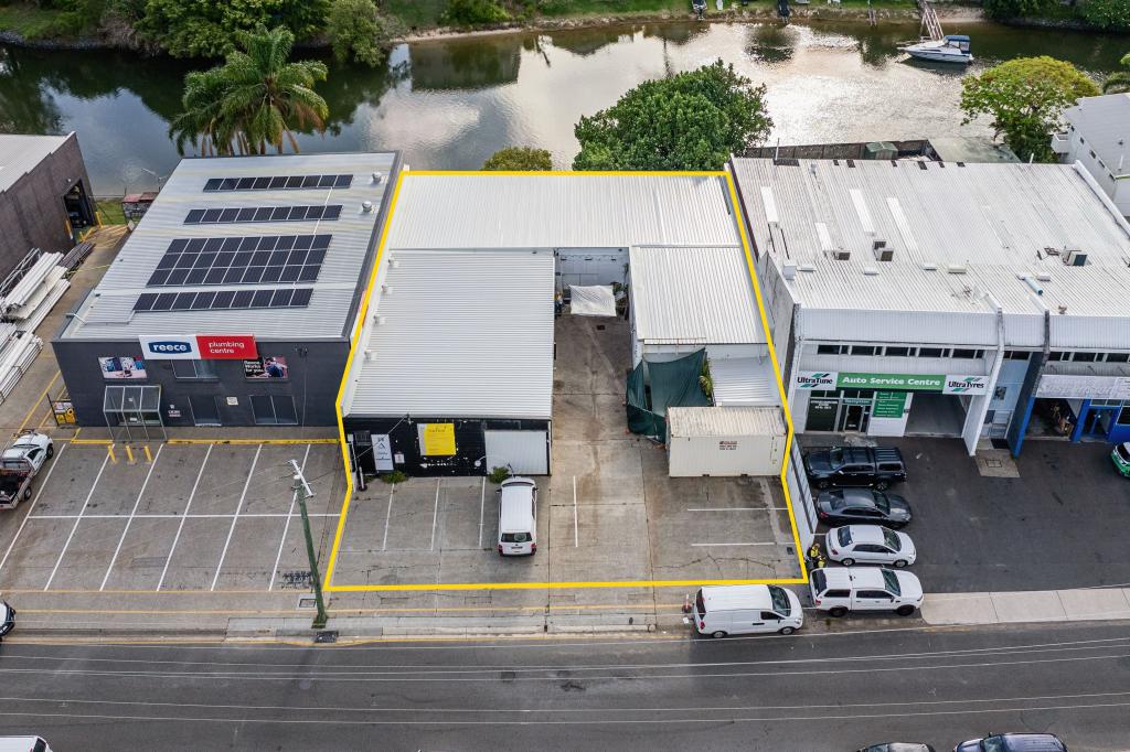 5 NORTHVIEW ST, MERMAID WATERS, QLD 4218