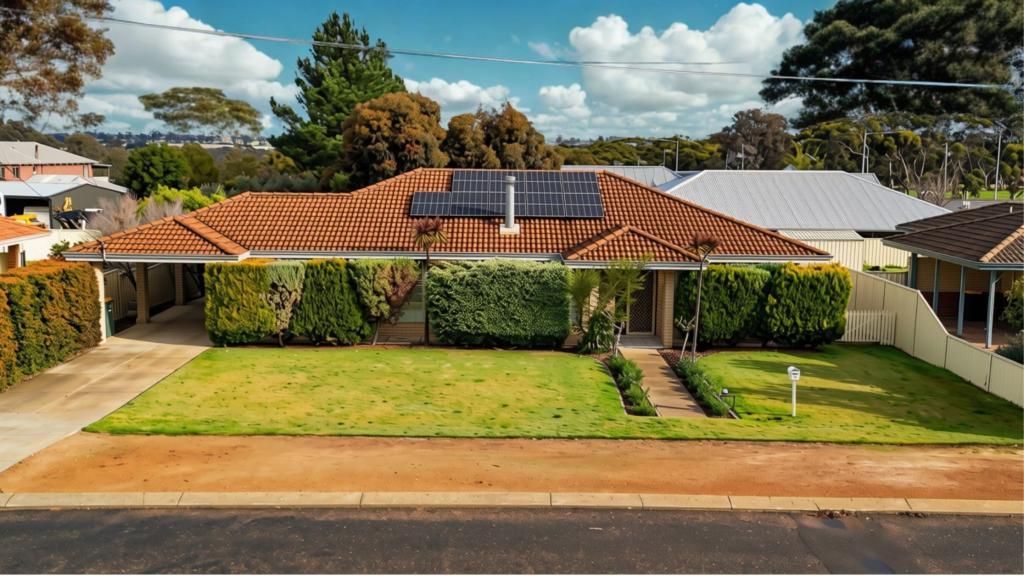 11 Hill Way, Katanning, WA 6317