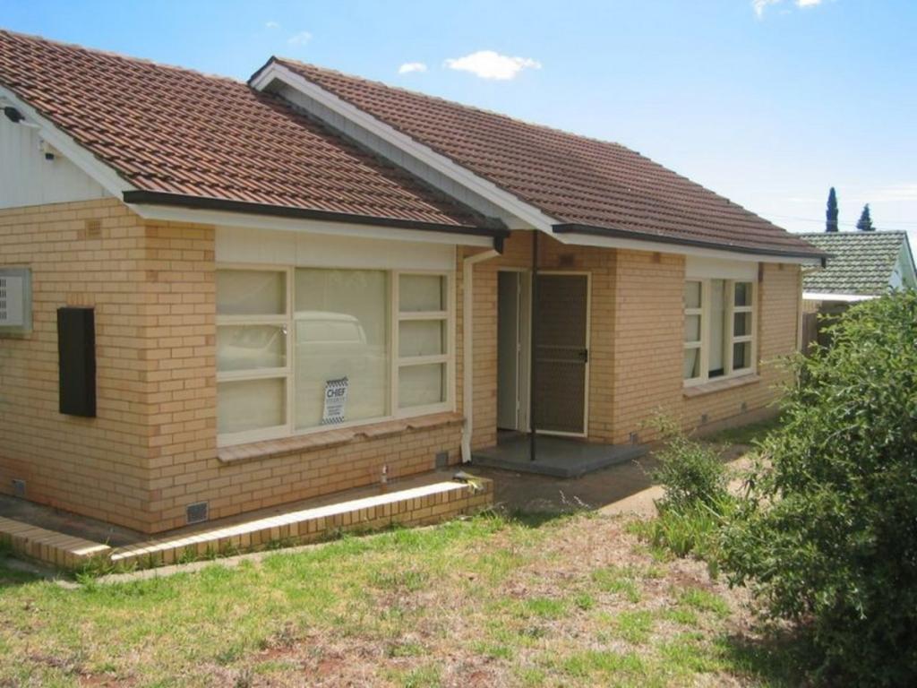 28 Salway St, Elizabeth Park, SA 5113