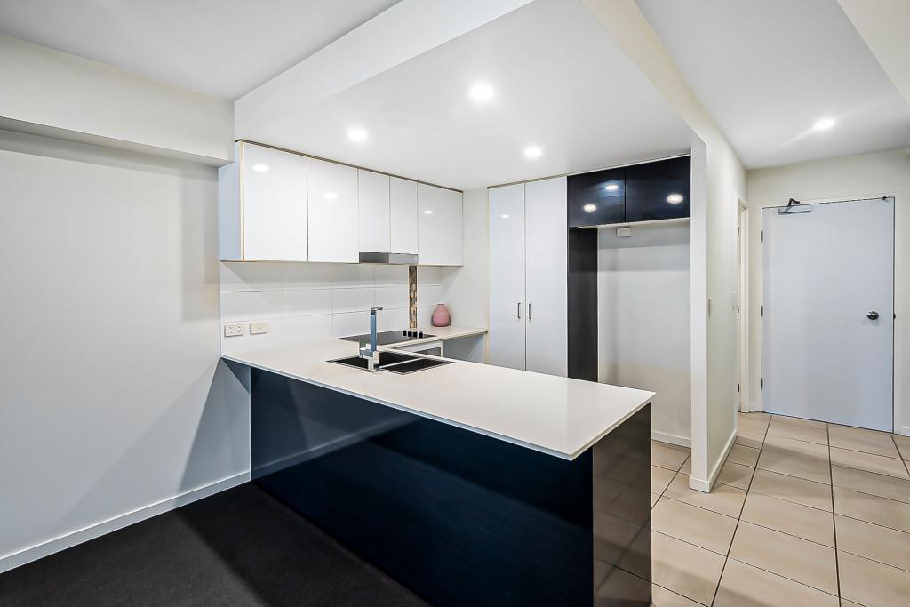 202/35 Halcyon Way, Hope Island, QLD 4212