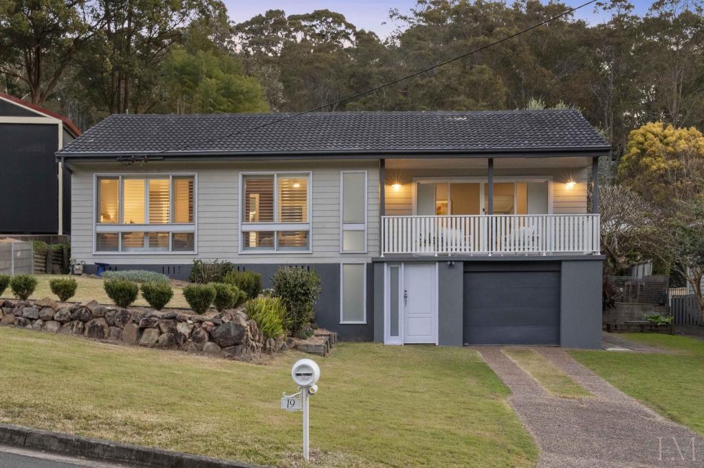 19 HASLUCK DR, RANKIN PARK, NSW 2287