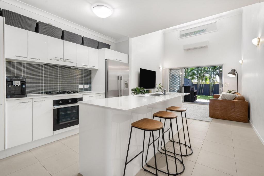 2/28 Railway Tce, Corinda, QLD 4075