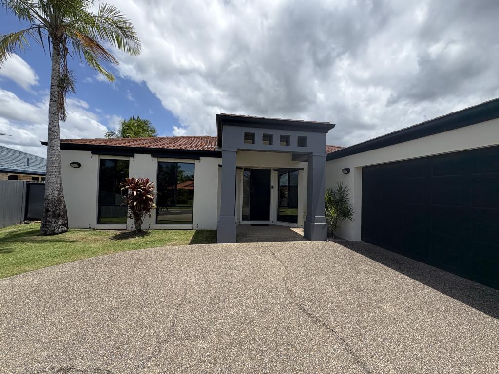 12 Silverash St, Oxenford, QLD 4210