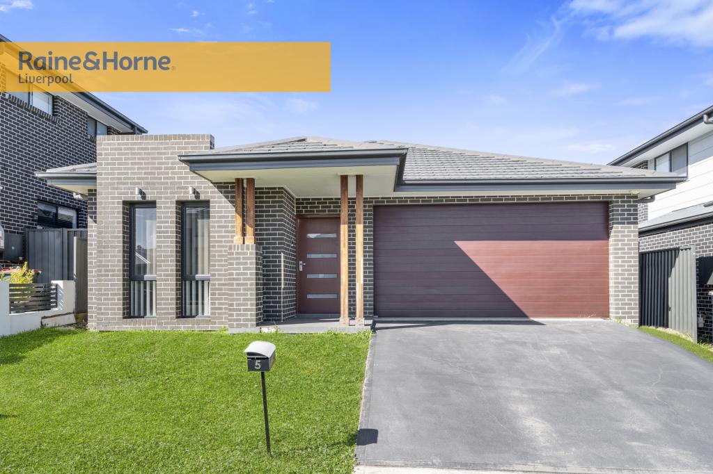 5 STONECROP ST, DENHAM COURT, NSW 2565