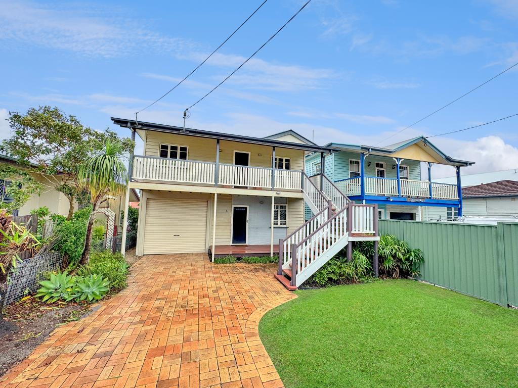 63 Mclennan St, Woody Point, QLD 4019