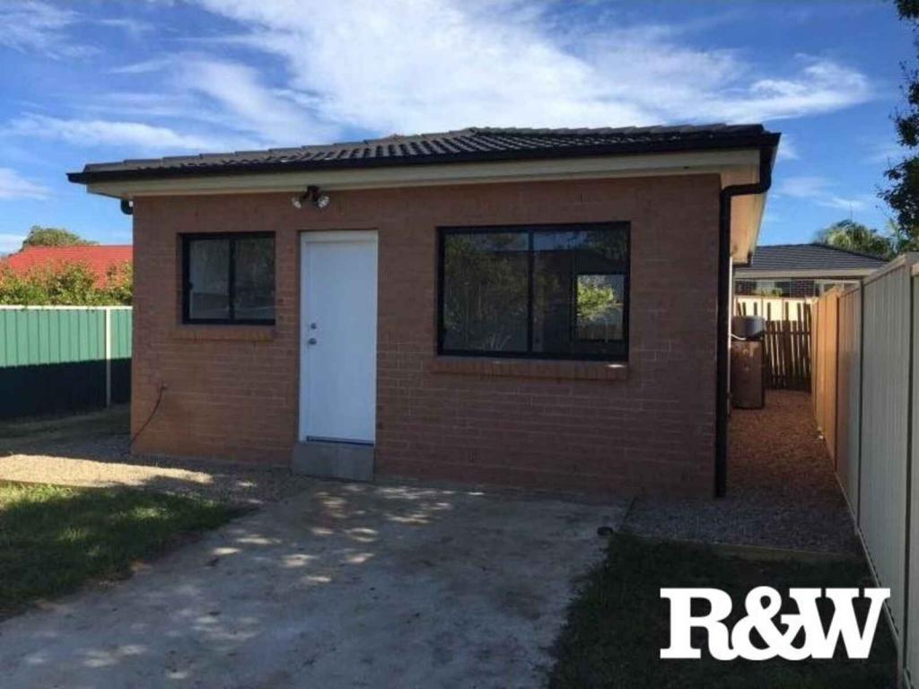 35A DAN CRES, COLYTON, NSW 2760