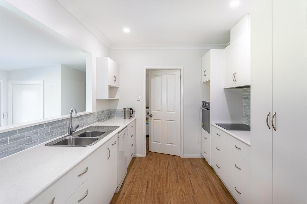 4 Roberts St, South Toowoomba, QLD 4350