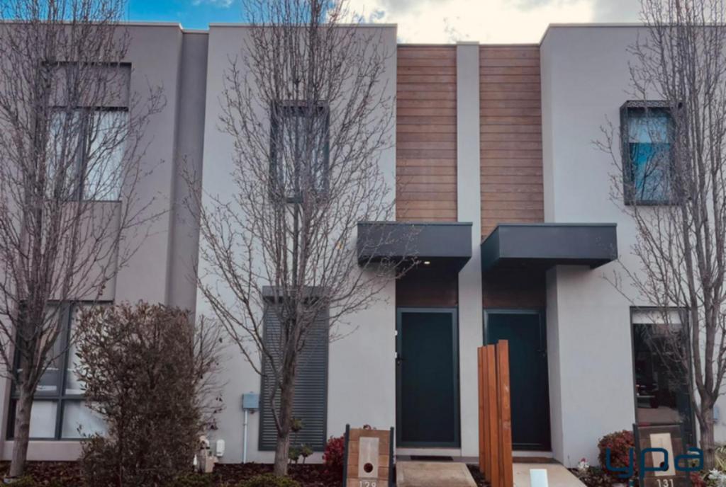 129 Waterhaven Bvd, Point Cook, VIC 3030