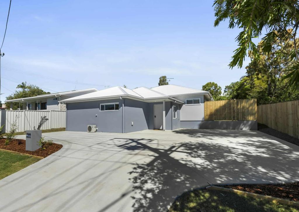 633 Boat Harbour Dr, Urangan, QLD 4655