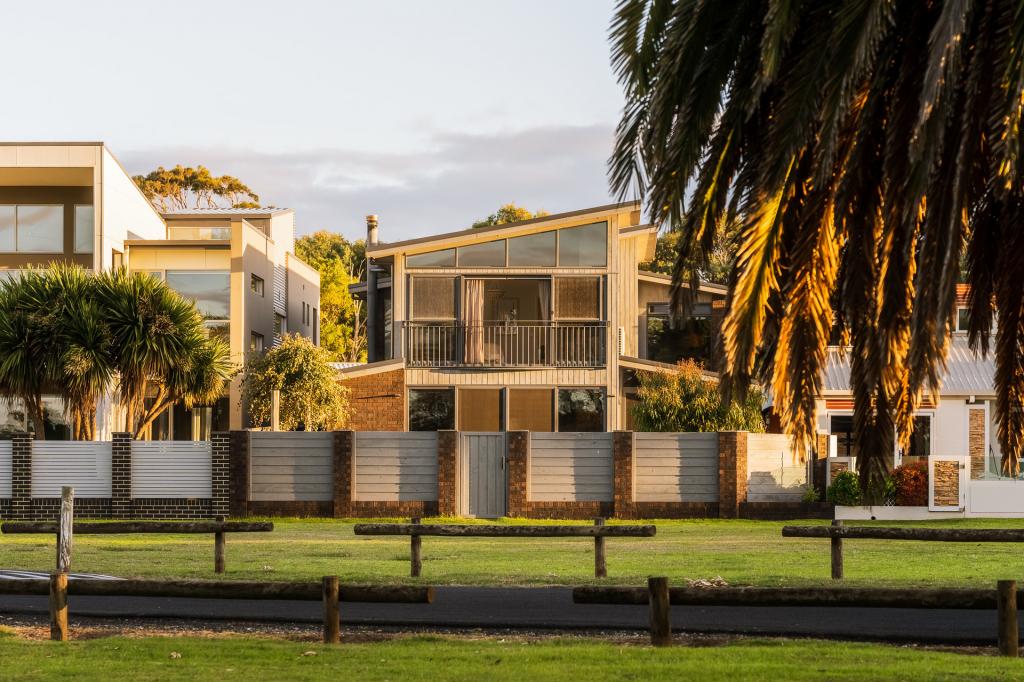 1/3 Clare Ct, Devonport, TAS 7310