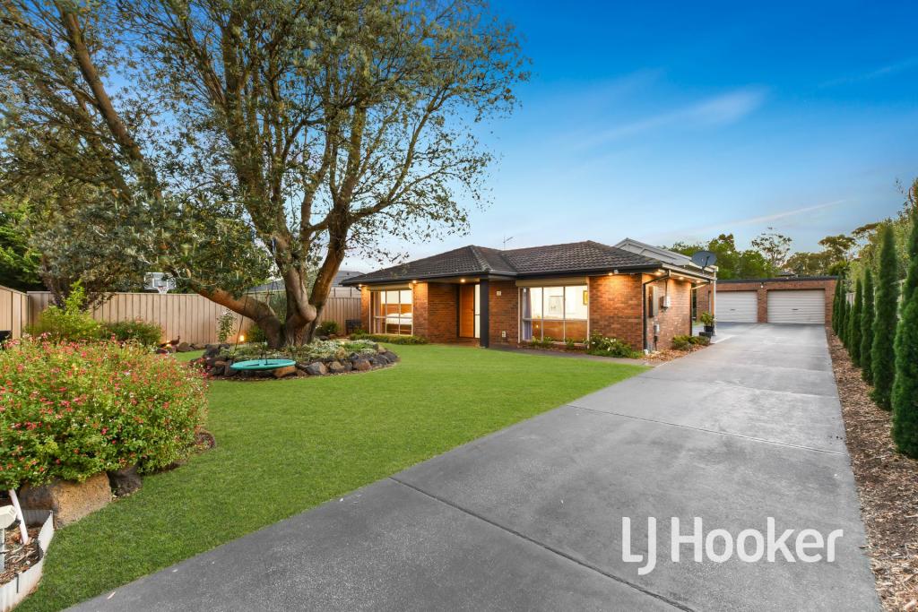 5 Adam Ct, Pakenham, VIC 3810