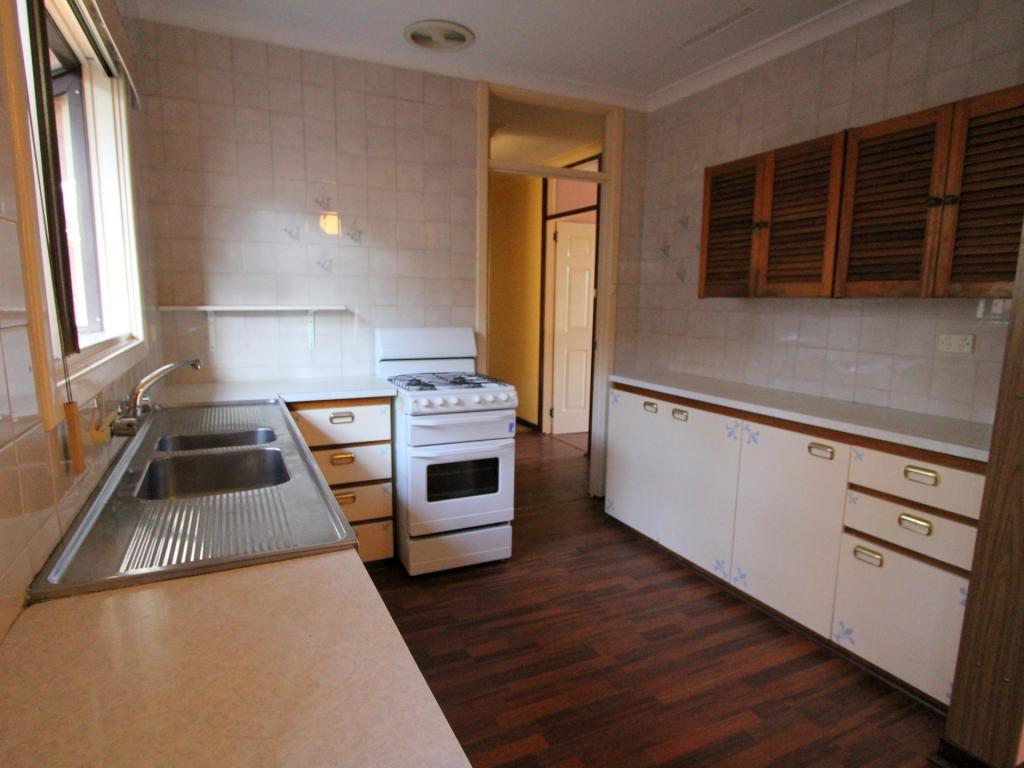 8 Nathaniel Way, Orelia, WA 6167