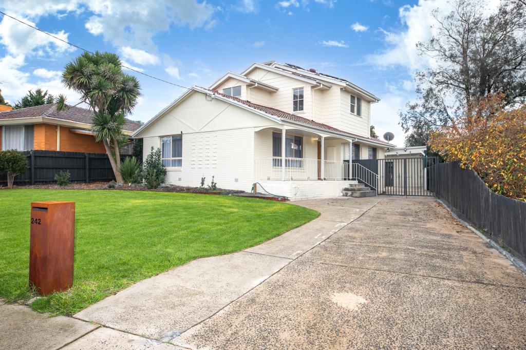 242 Gap Rd, Sunbury, VIC 3429