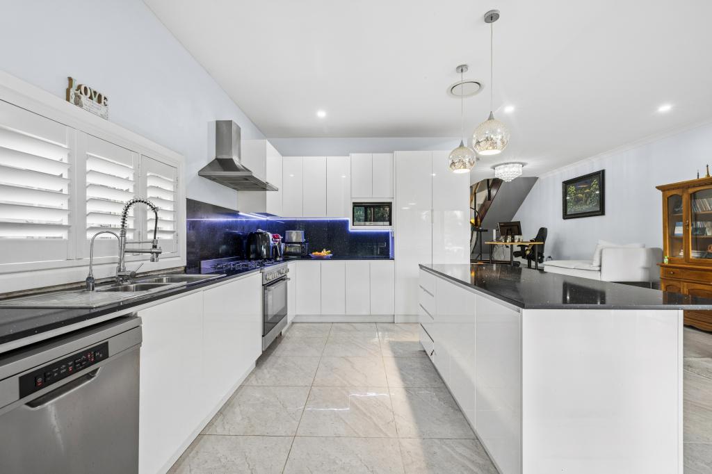 3a Pomona St, Greenacre, NSW 2190