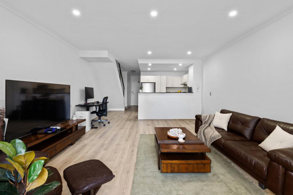 13/4 GILLESPIE AVE, ALEXANDRIA, NSW 2015