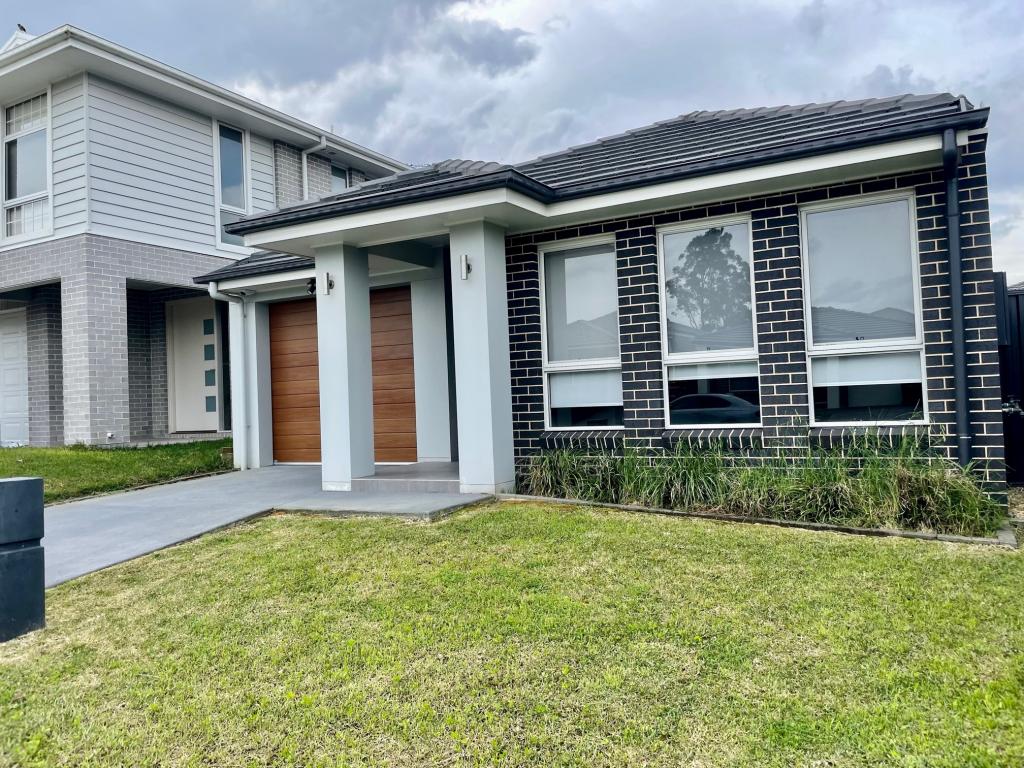 9 Greenhouse St, Austral, NSW 2179