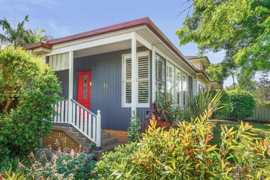 19 Bromfield Ave, Toongabbie, NSW 2146