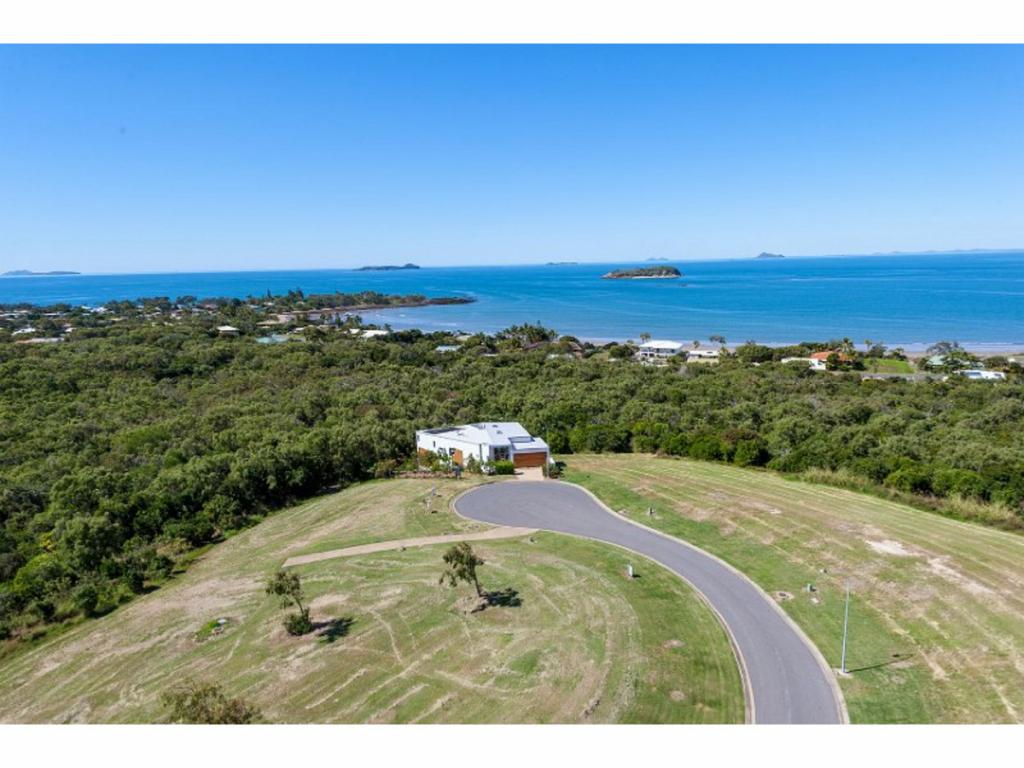 8 Coral Islands Ct, Zilzie, QLD 4710