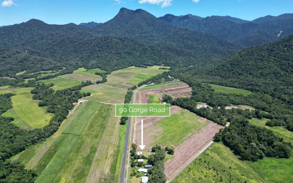 90 Gorge Rd, Mossman Gorge, QLD 4873