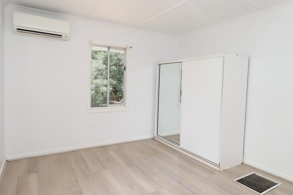 4 Emerald St, Happy Valley, QLD 4825