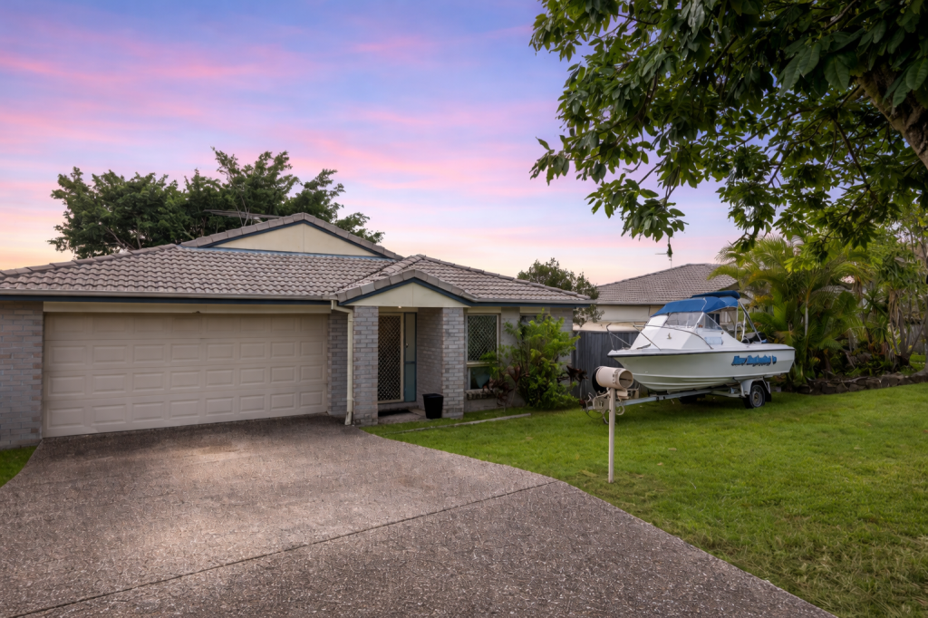12 Armani Ave, Pimpama, QLD 4209