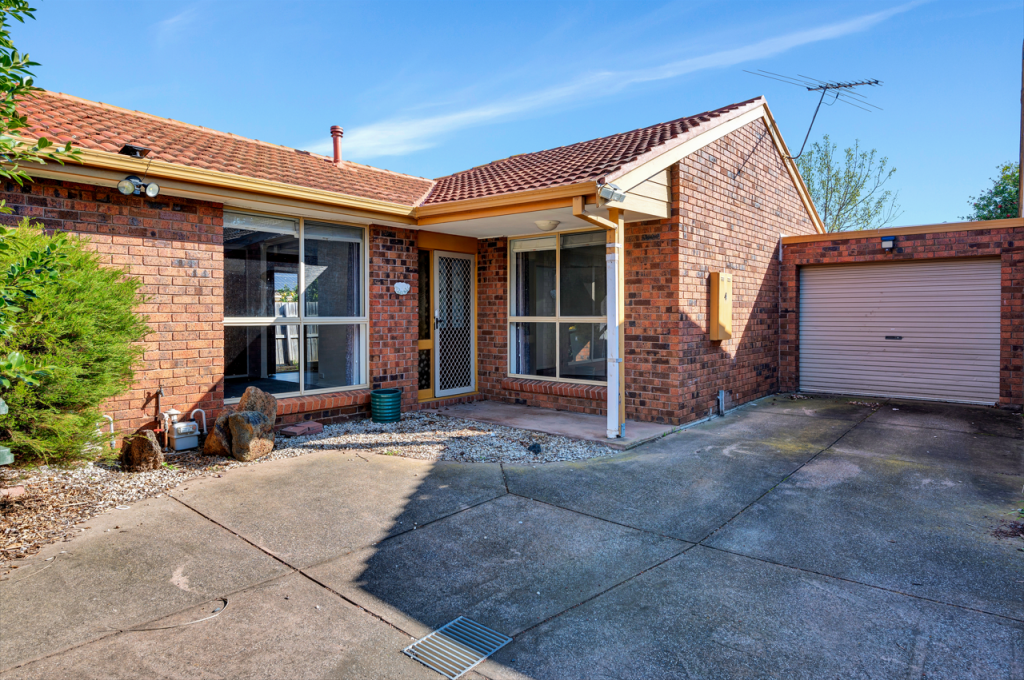 4/227 Greaves St N, Werribee, VIC 3030