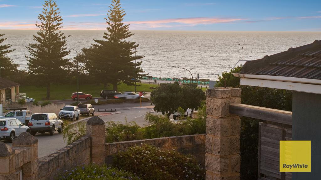 11 Kathleen St, Trigg, WA 6029