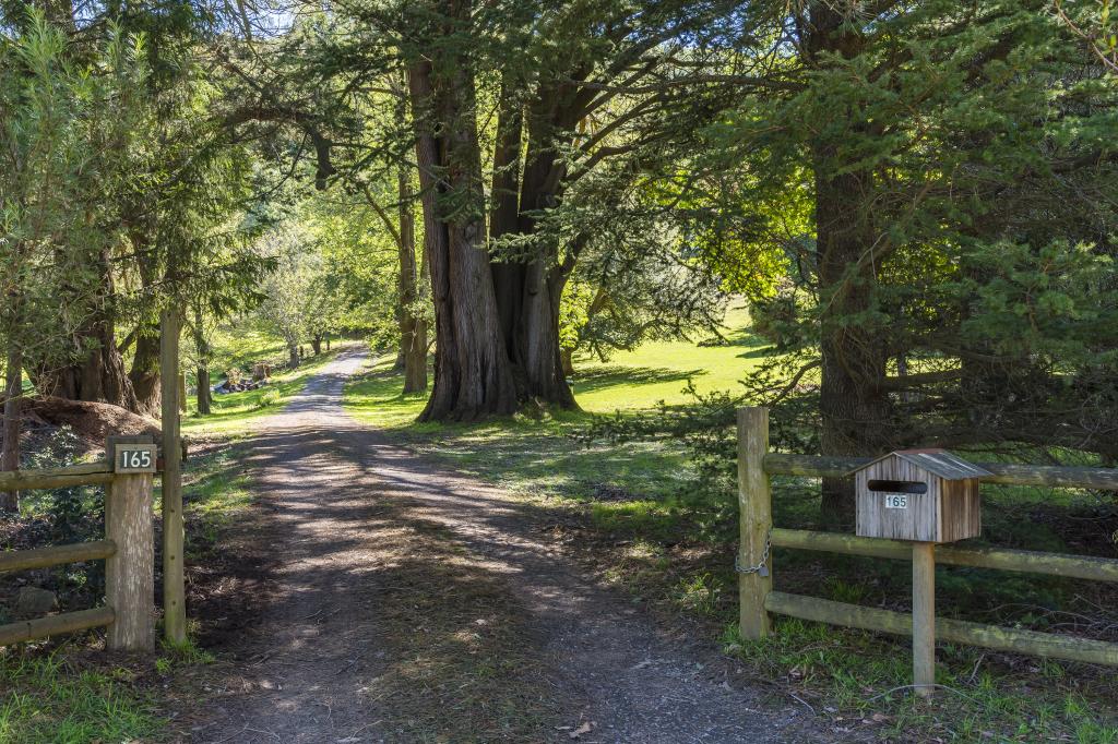 165 Zig Zag Rd, Mount Macedon, VIC 3441