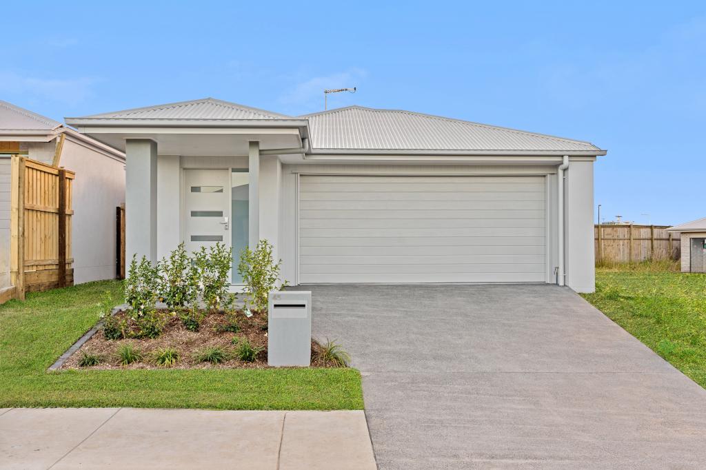 45 Glowing Way, White Rock, QLD 4306