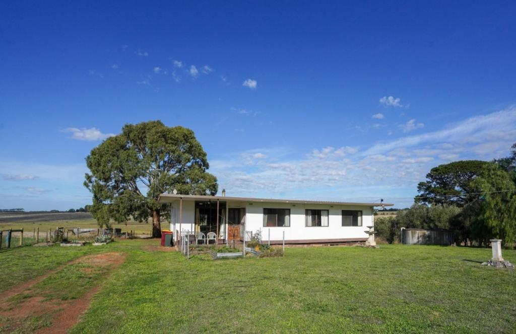 58 Atkinsons Rd, Branxholme, VIC 3302