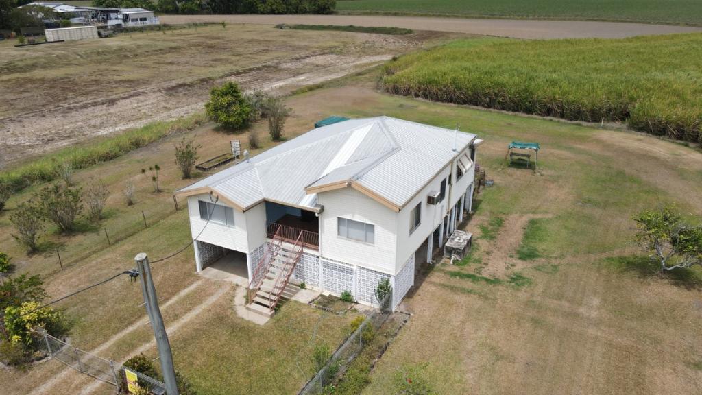 27 - 29 FARRELL DR, MACKNADE, QLD 4850