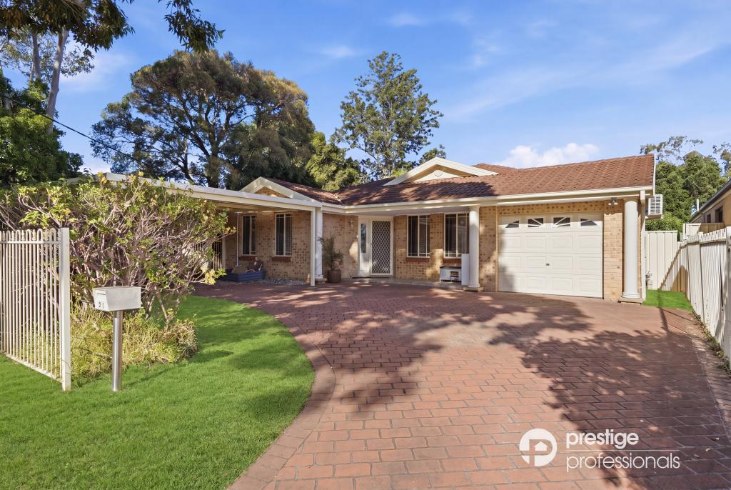 24 Brallos Ave, Holsworthy, NSW 2173