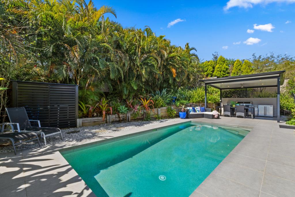 17 Dinmore St, Woombye, QLD 4559