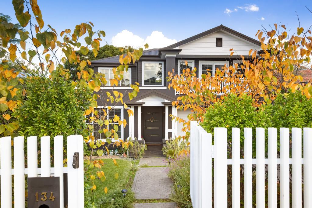 134 RYDE RD, GLADESVILLE, NSW 2111