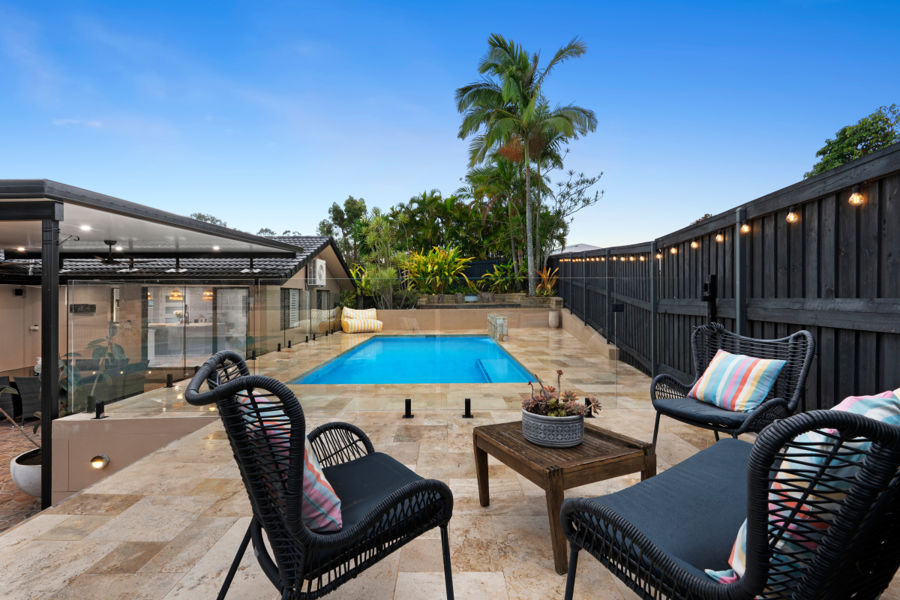 12 GATTON CT, HELENSVALE, QLD 4212