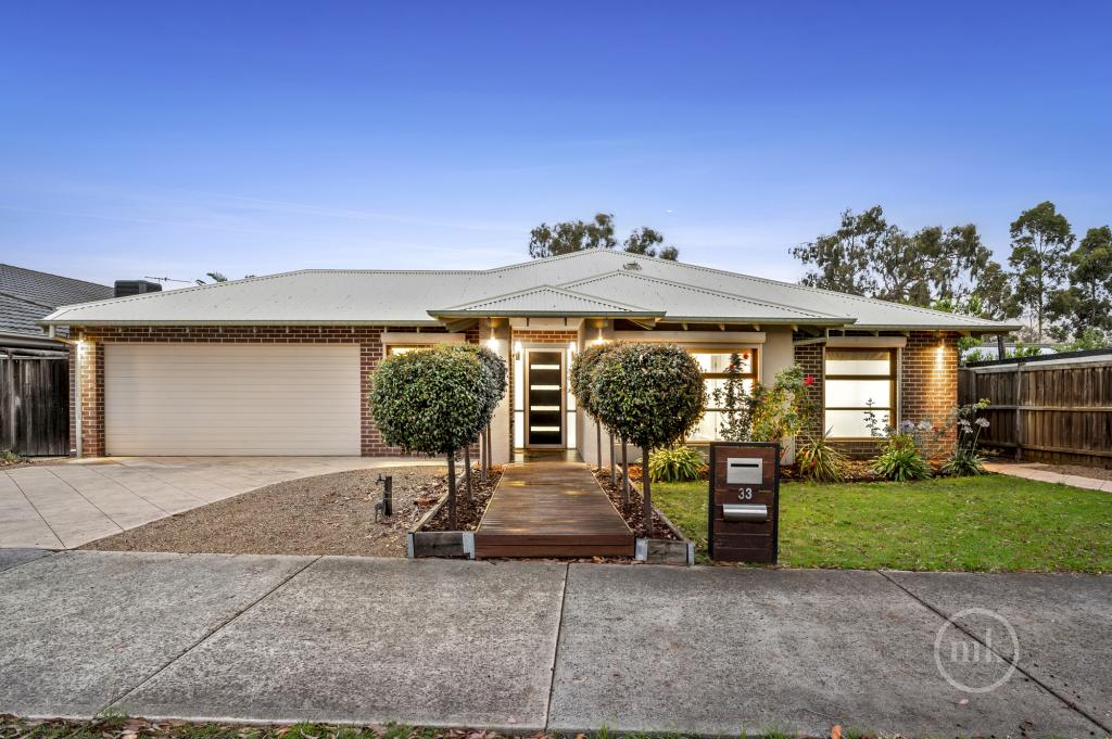 33 VANTAGE POINT BVD, DOREEN, VIC 3754