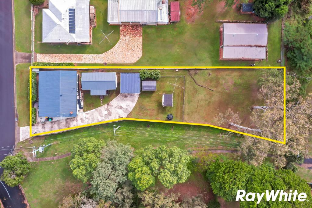 14 Roberts St, North Ipswich, QLD 4305